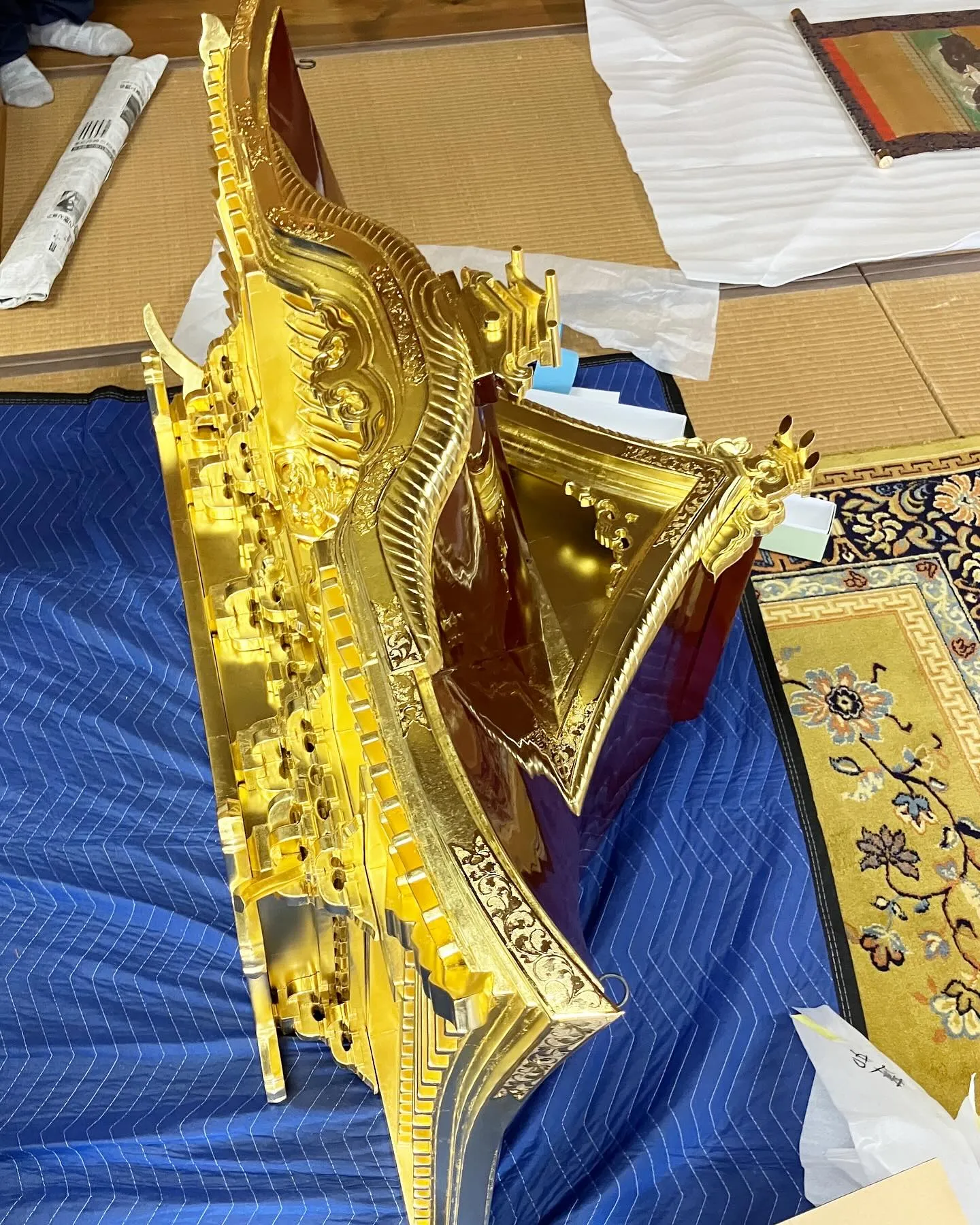 大型仏具の納品に伺いました。