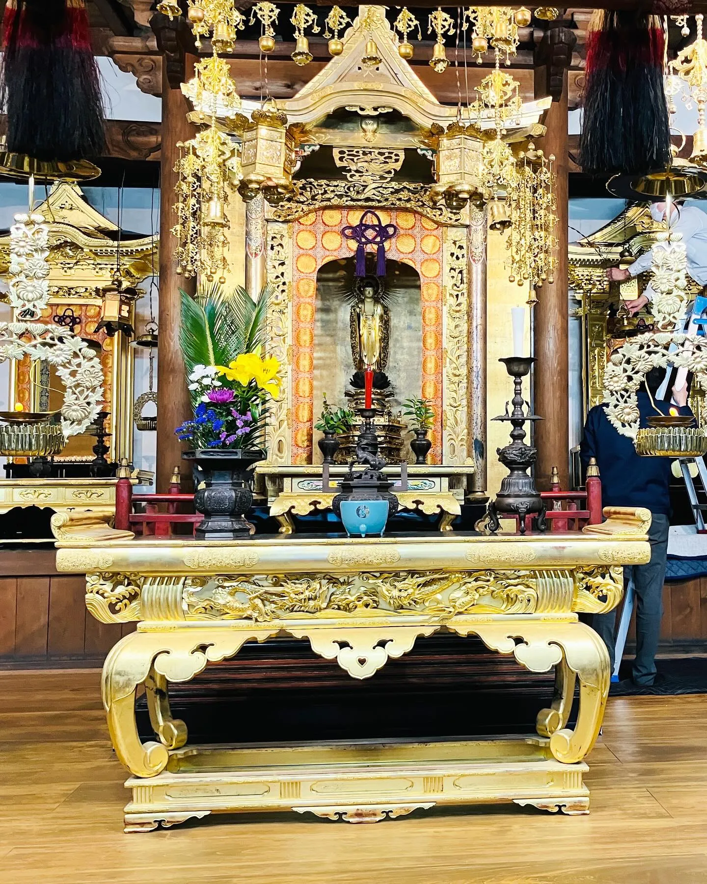 大型仏具の納品に伺いました。