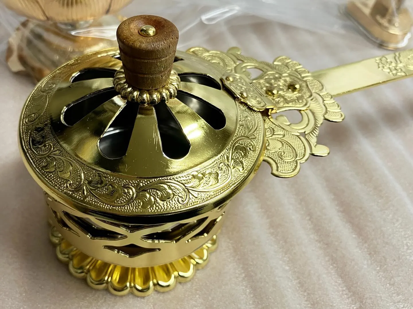 柄香炉のご注文を頂戴し、納品させていただきました。