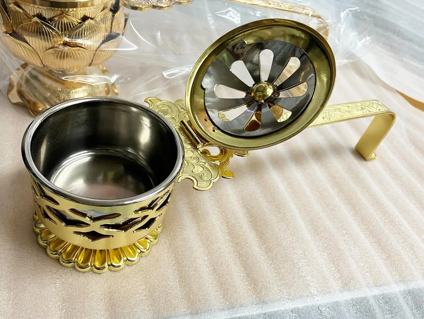柄香炉のご注文を頂戴し、納品させていただきました。