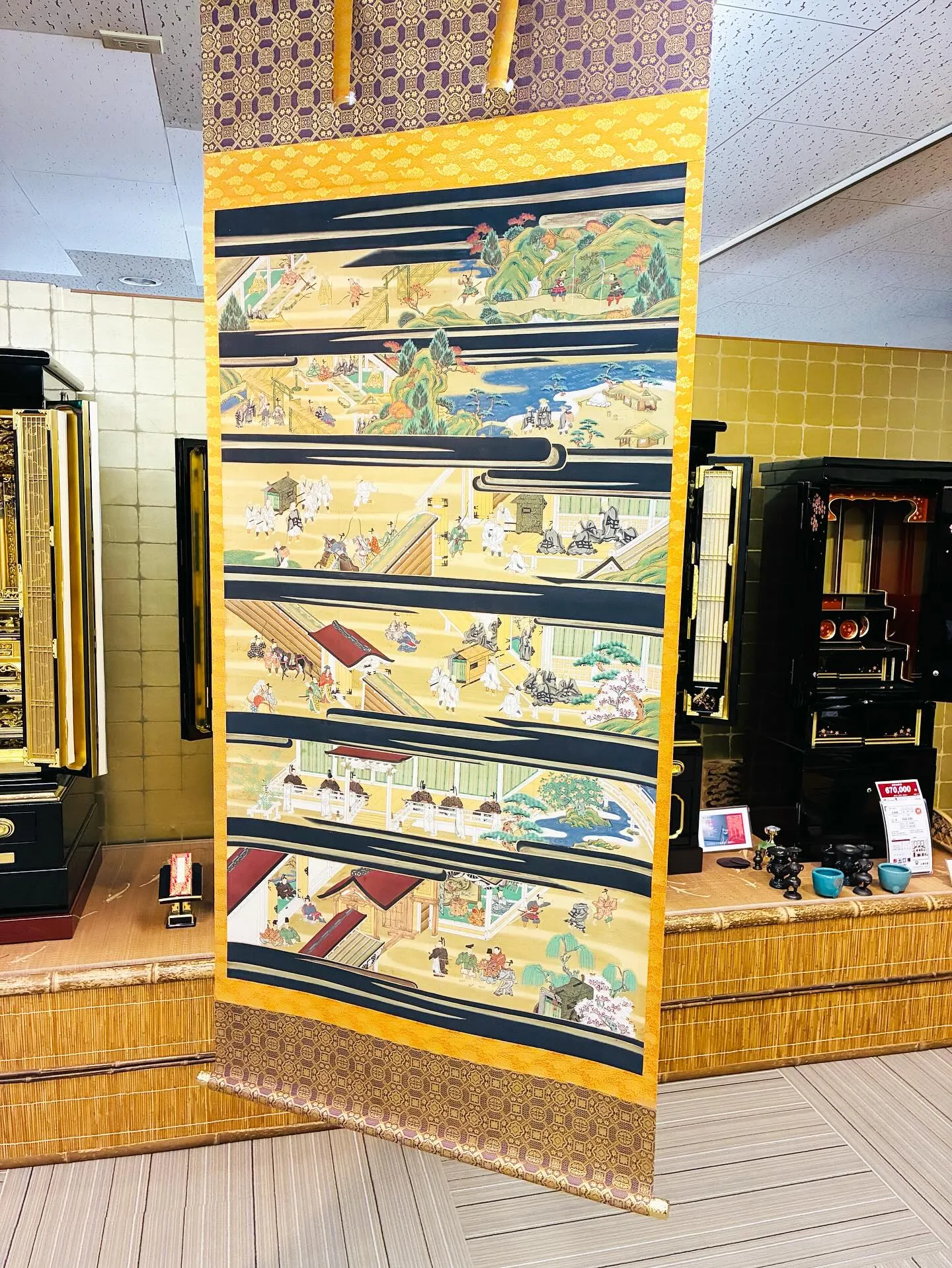 「御絵伝（ごえでん）」掛軸の表具直しを承りました。