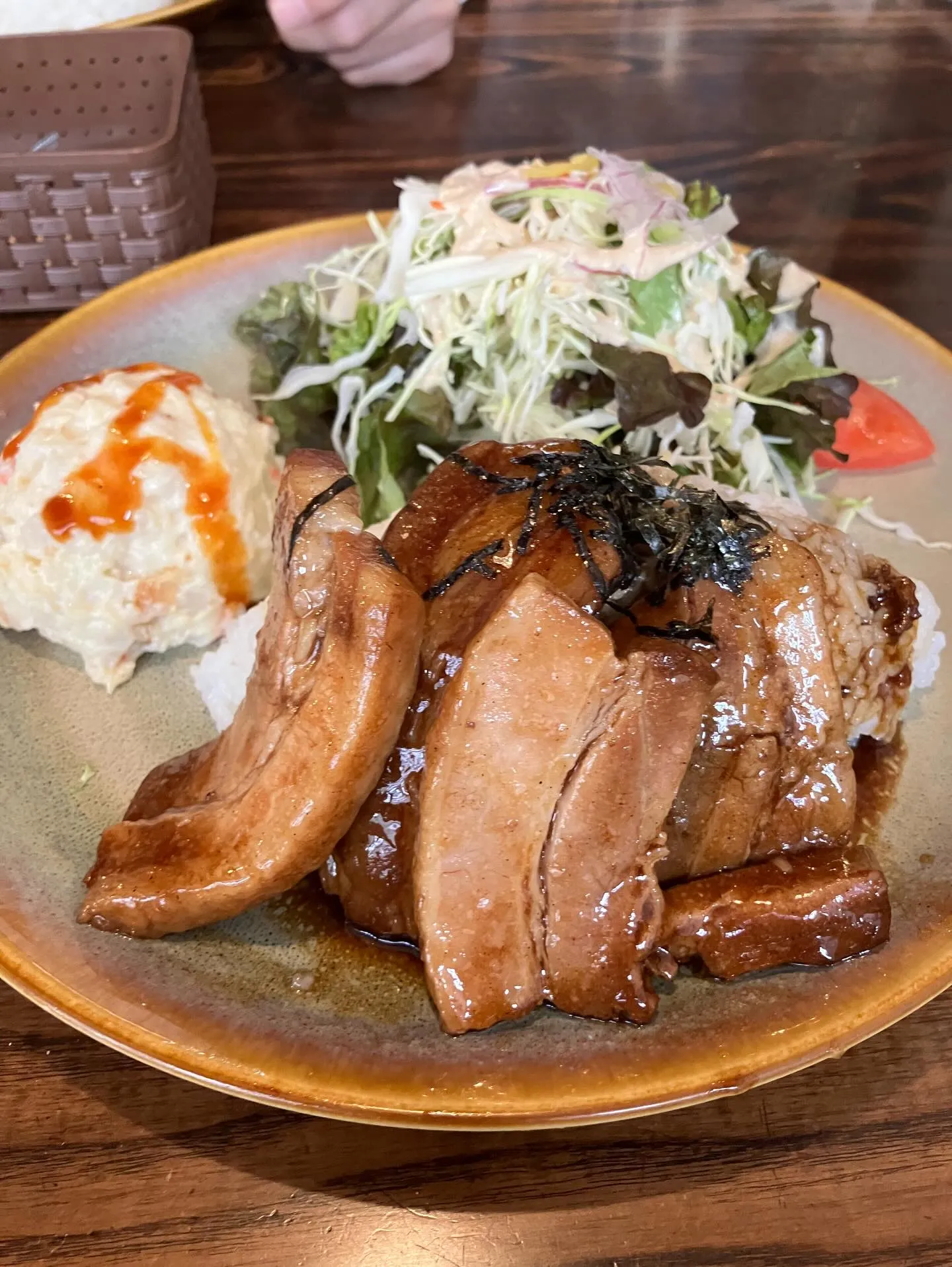とても暖かく行楽日和の週末となった大阪でした。