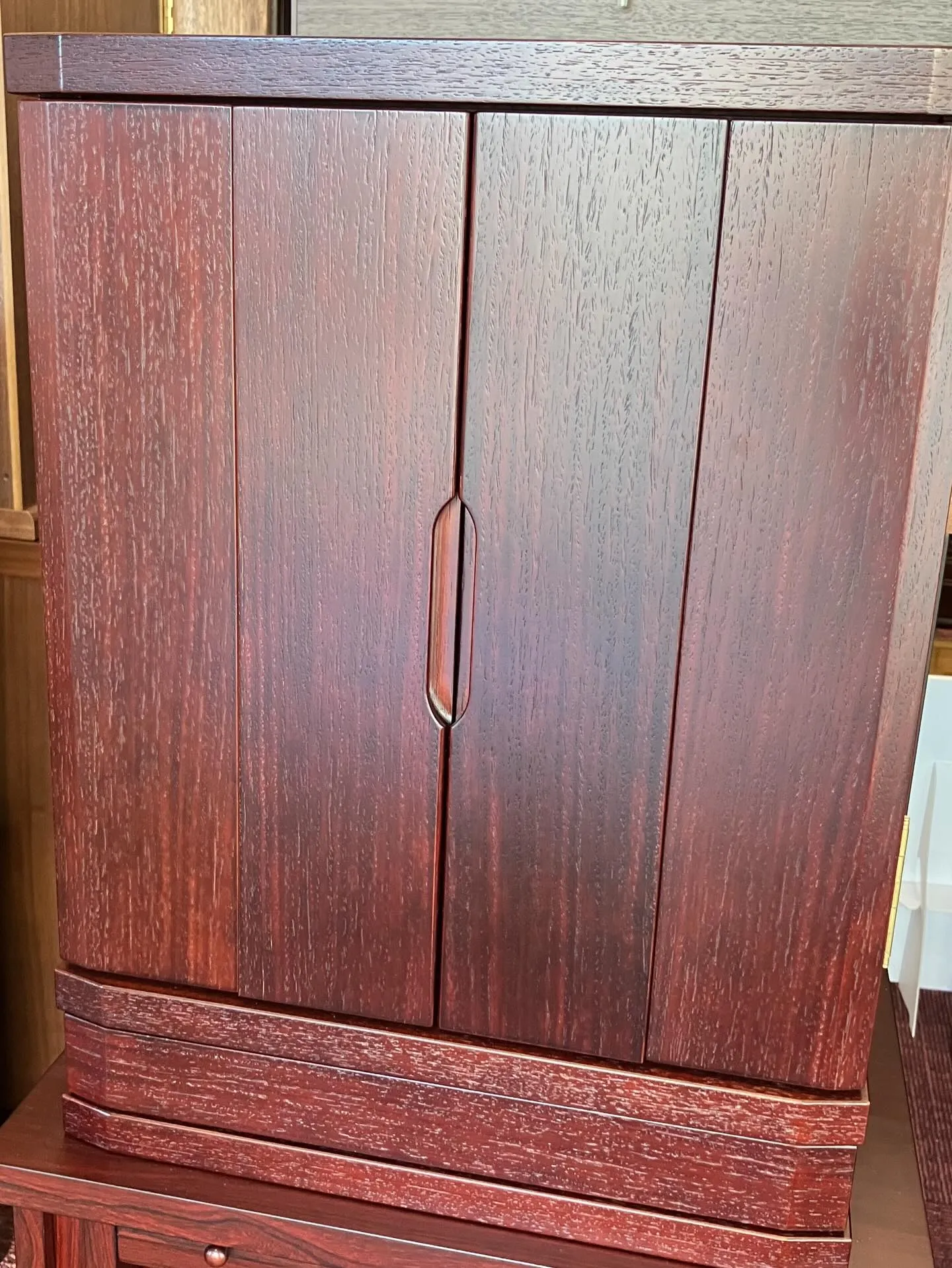 家具調仏壇。