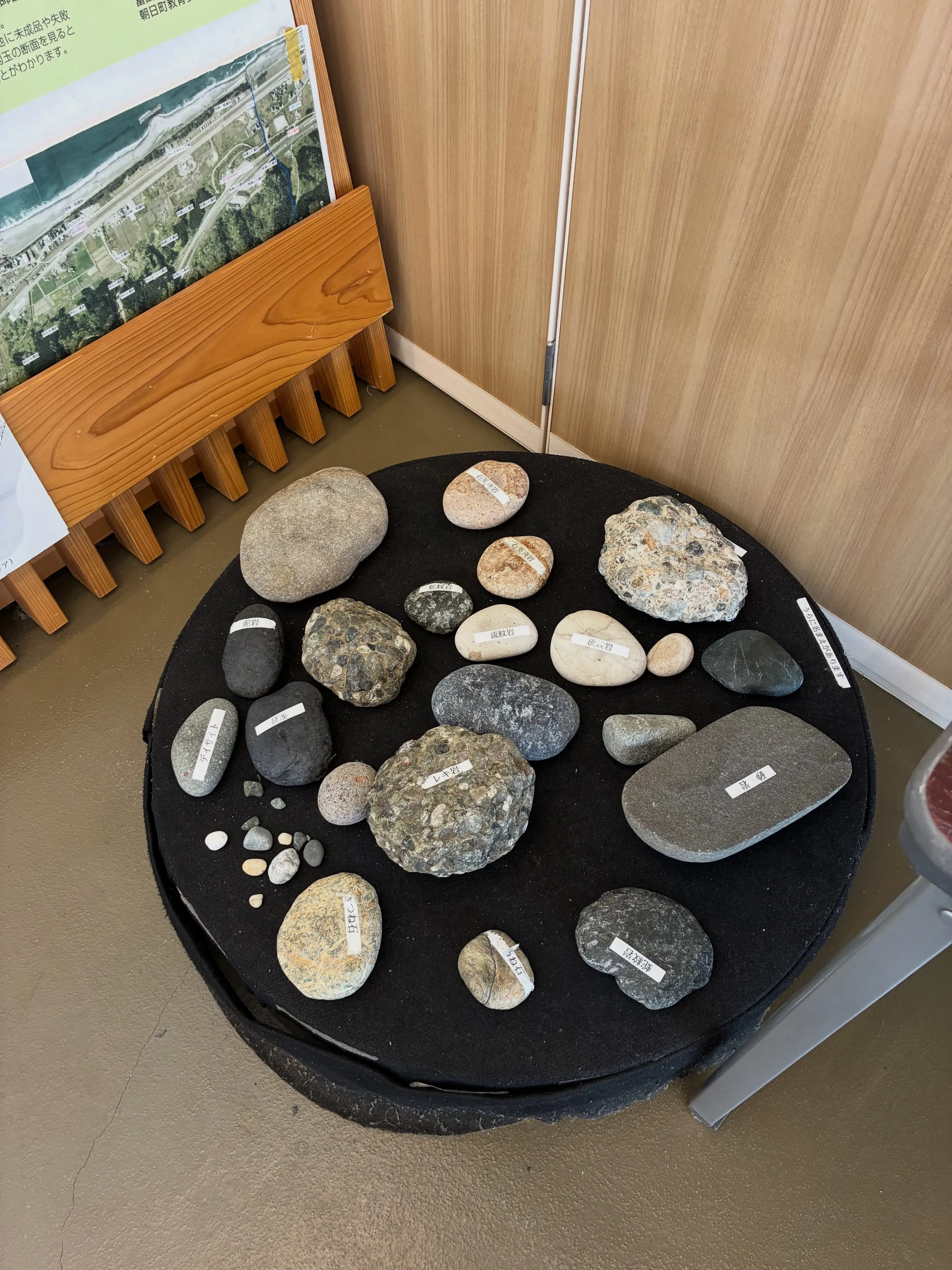 夏季休業中に富山県宮崎のヒスイ海岸へ行きました。